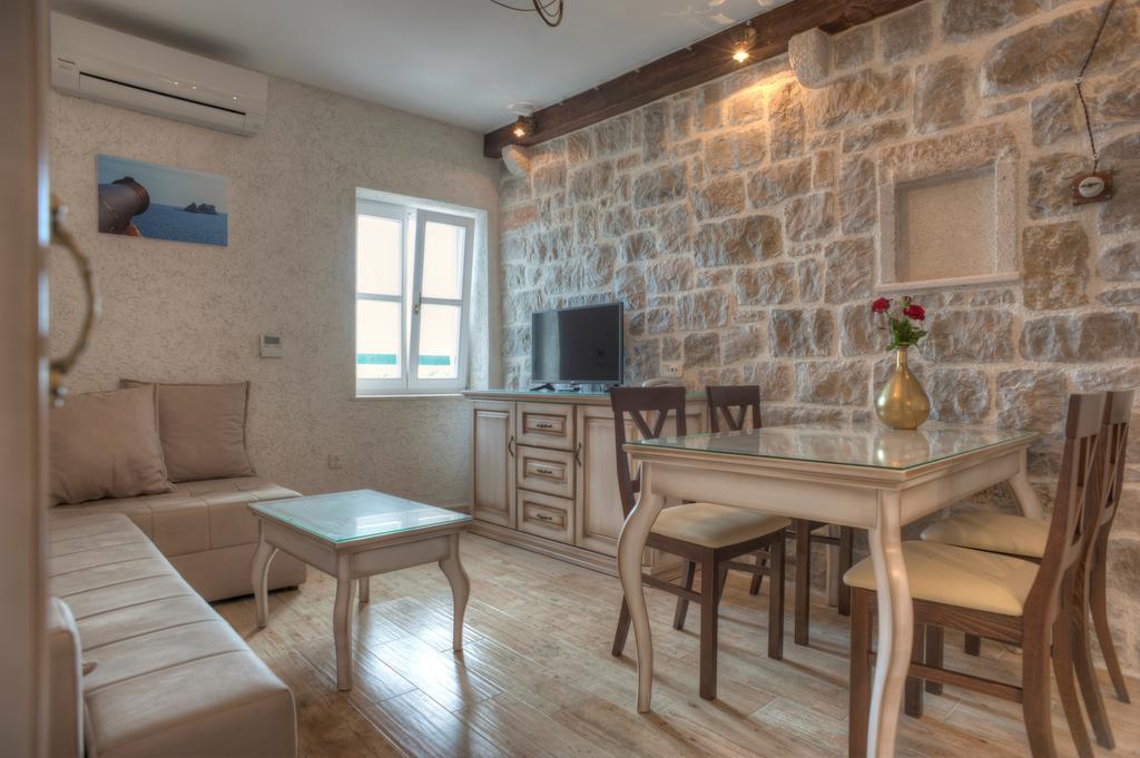 Daire Piazza 1 Petrovac